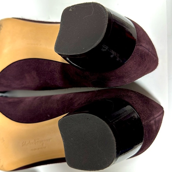 ON SALE!Salvatore FERRAGAMO Suede Ballet pumps, Wine Color, size 7.5B, Like NEW! - Picture 6 of 6